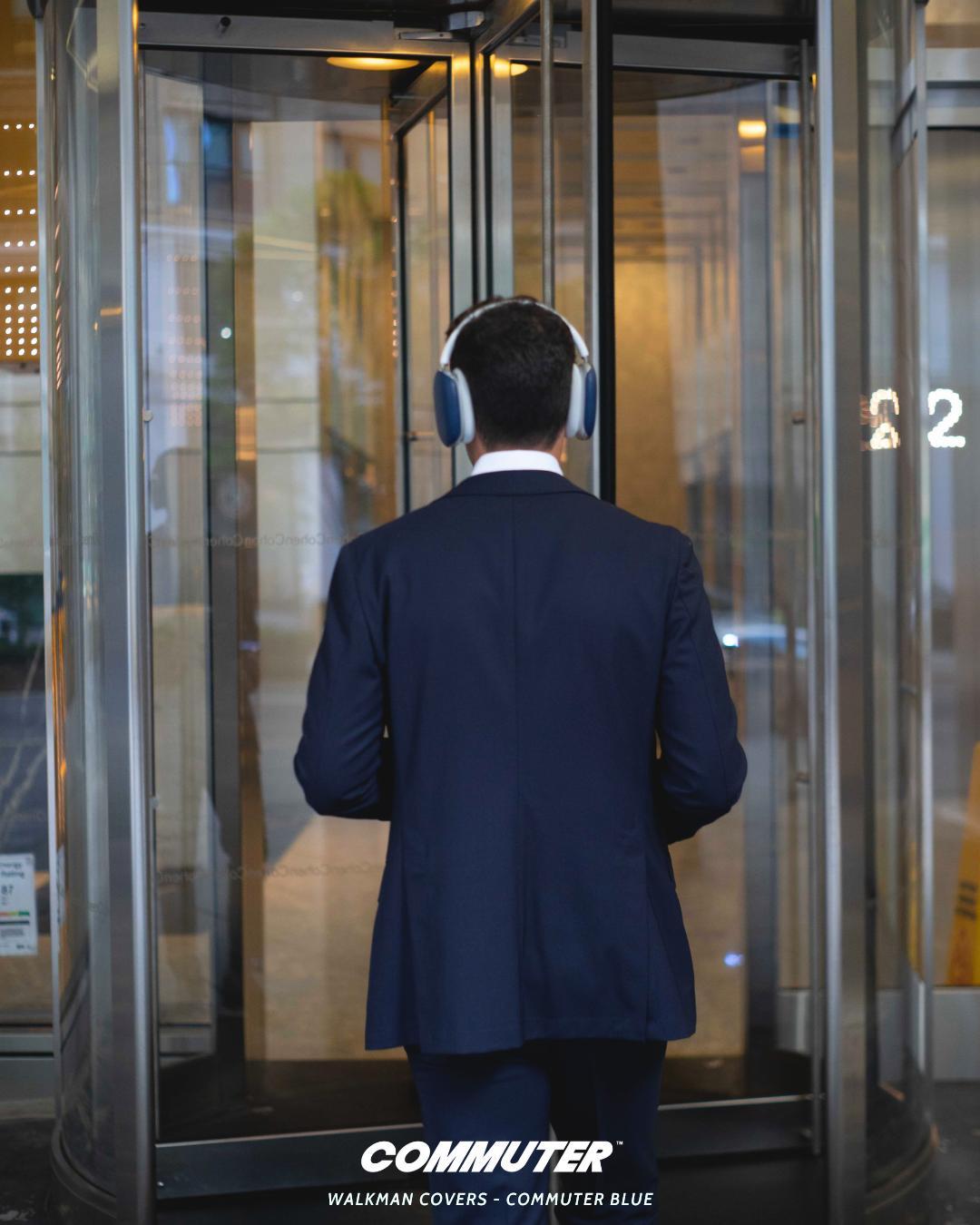 "Walkman" Genuine Leather Airpods Max Cover - Commuter Blue