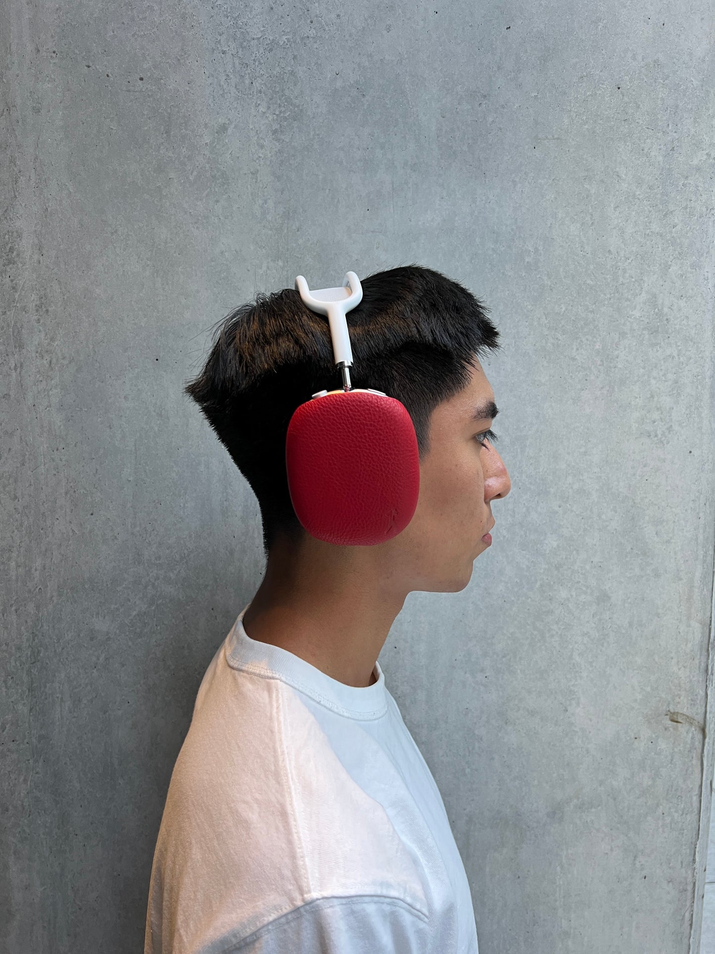 "Walkman" Genuine Leather Airpods Max Cover - Apple Red